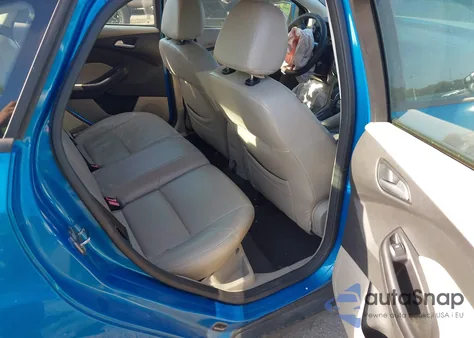 2013 Ford Focus Se from USA, damaged, VIN 1FADP3K28DL254241